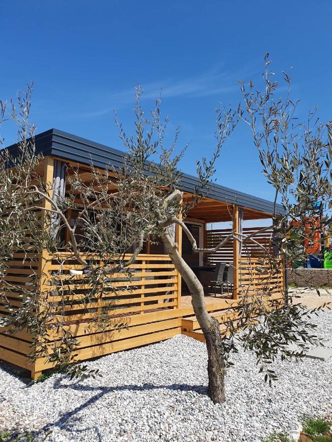 Mobile Homes Karlo & Dino Pula Bilik gambar